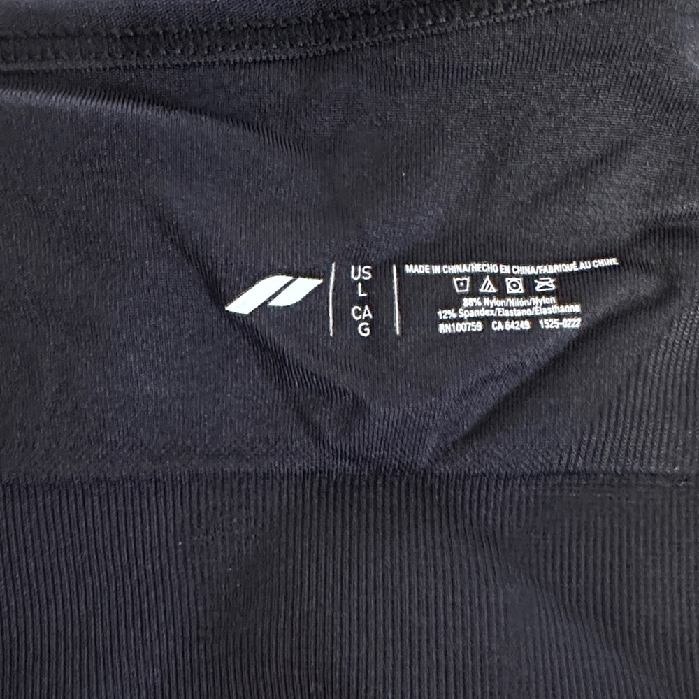 Chic Black Ruffled Strap Sports Bra - Picture 3 of 6